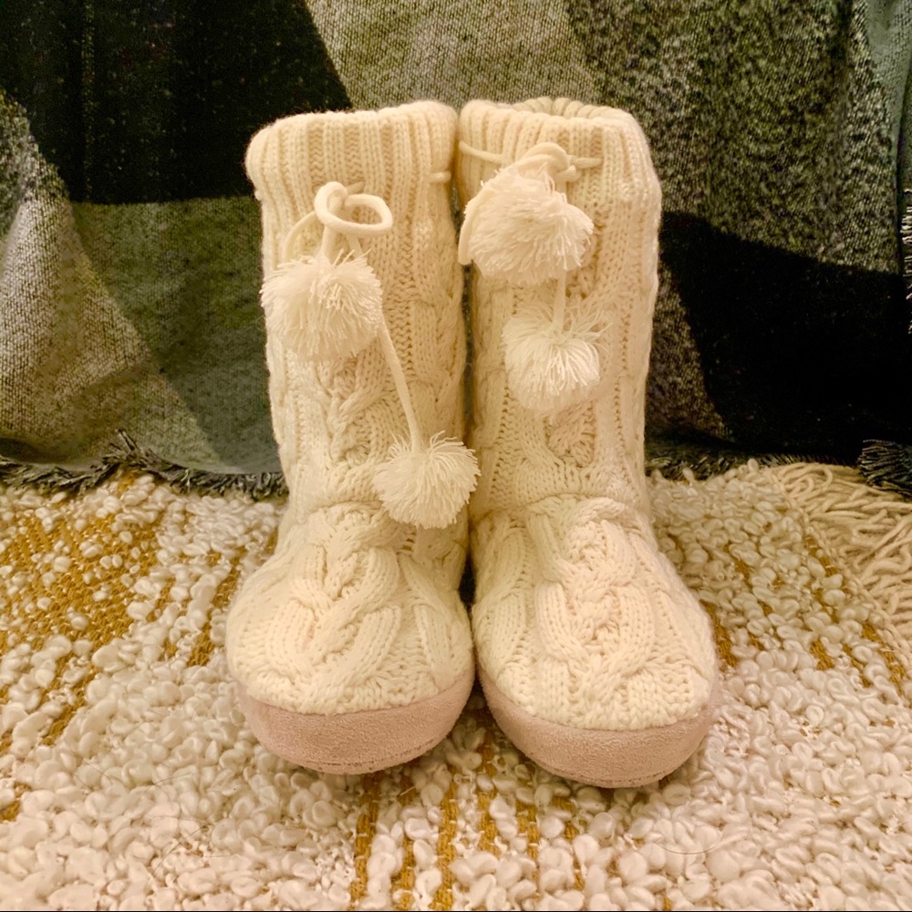White knit slipper boots with pompon ties